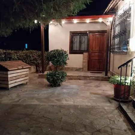 το πέτρινο σπιτάκι 公寓