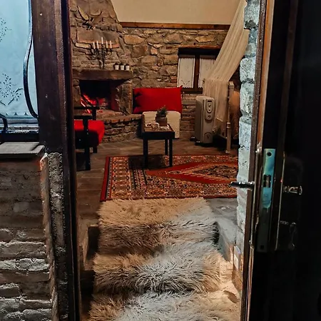 το πέτρινο σπιτάκι Apartamento *